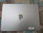 MacBook Air M2 13.6  8GB/256GB  Like New  100% Battery  13.6