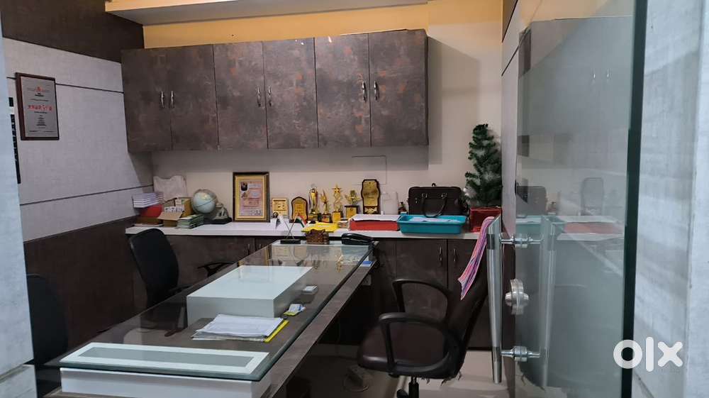 this is 1000 sqft furnishd office for rent in rajpur road