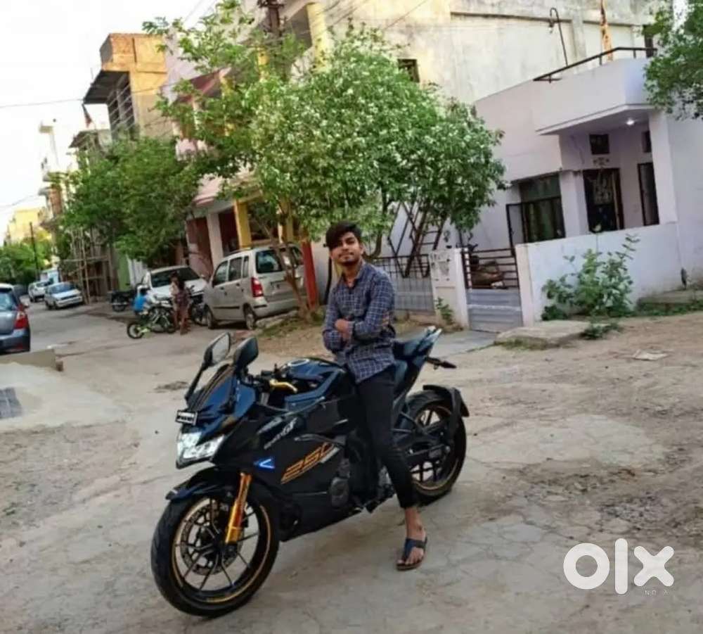 Suzuki Gixxer 250 SF Modified