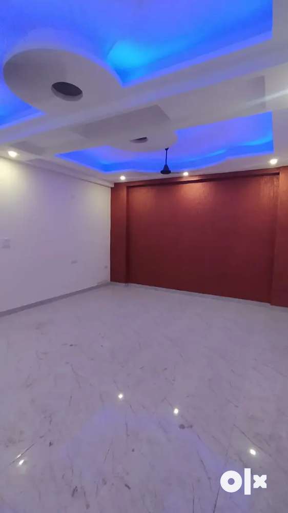 3 bhk Flat huge space with parking and loan facility
