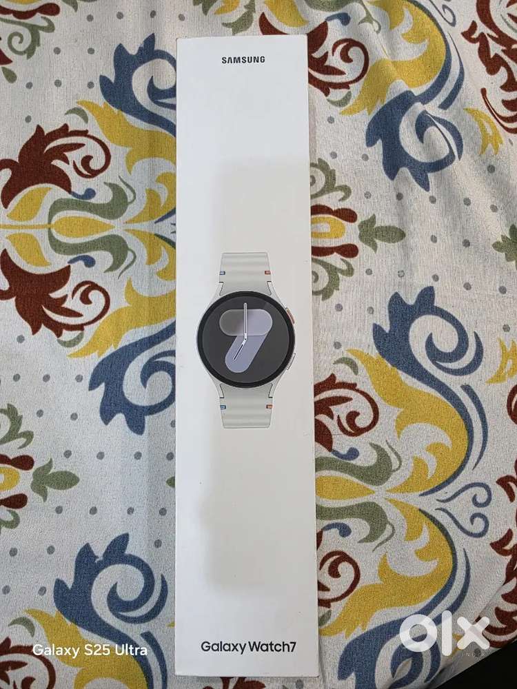 Samsung Galaxy Watch 7 44mm LTE Silver color  Esim