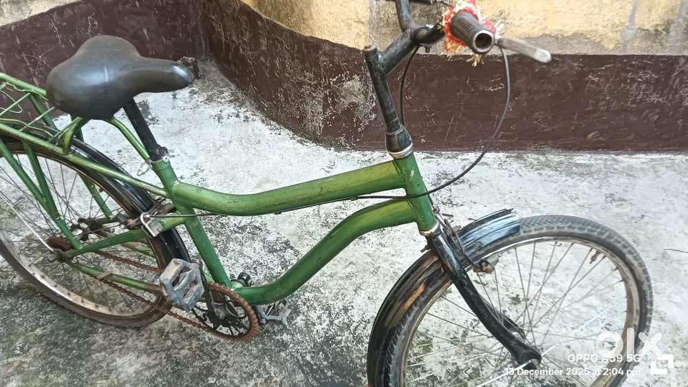 It is of hero brand and it is for medium age students