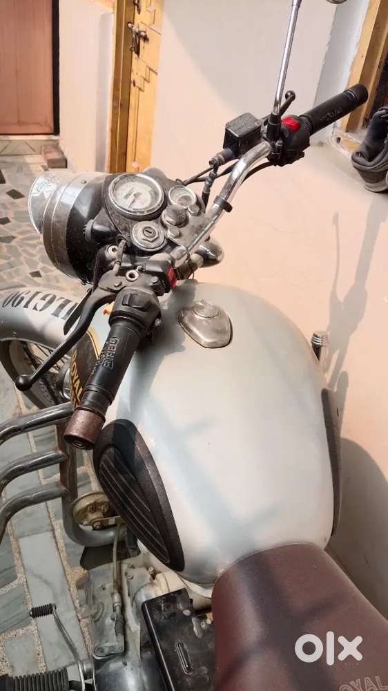 Best condition battery new service bhi hui hai