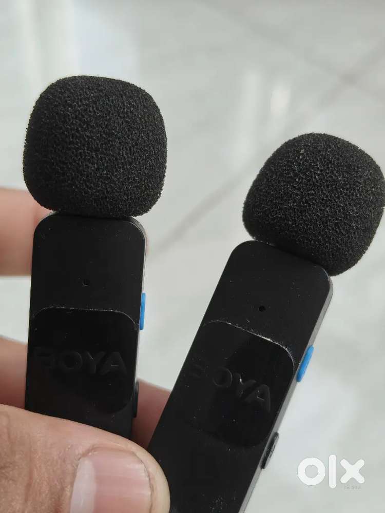 BOYA V2 Dual Wireless Microphone(iPhone Lightning)Excellent Condition