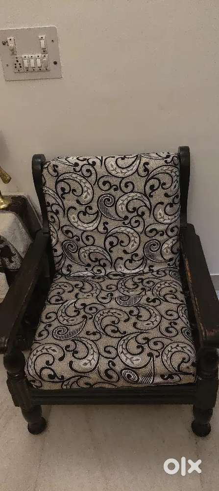 5 seater sofa with mattress and cushions