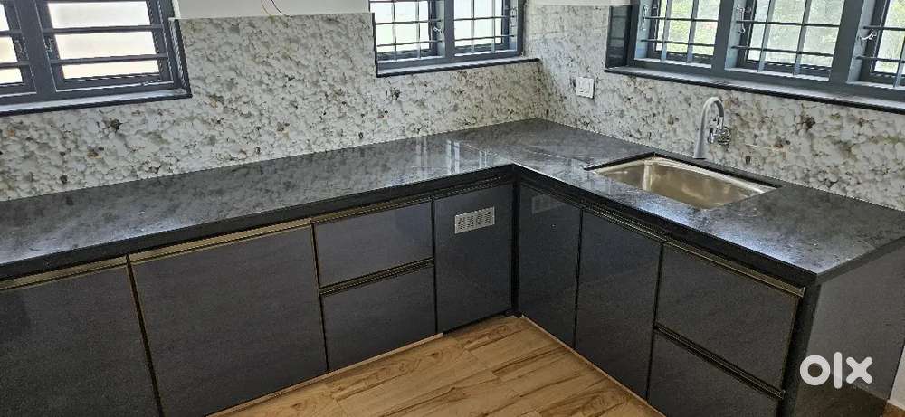 2 bedroom upstairs near  Ettumanoor Thavalakuzhy  fresh house 10k fix