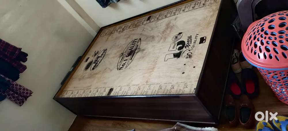 Wood cabinet 5 siter Diwan and cooler fantastic