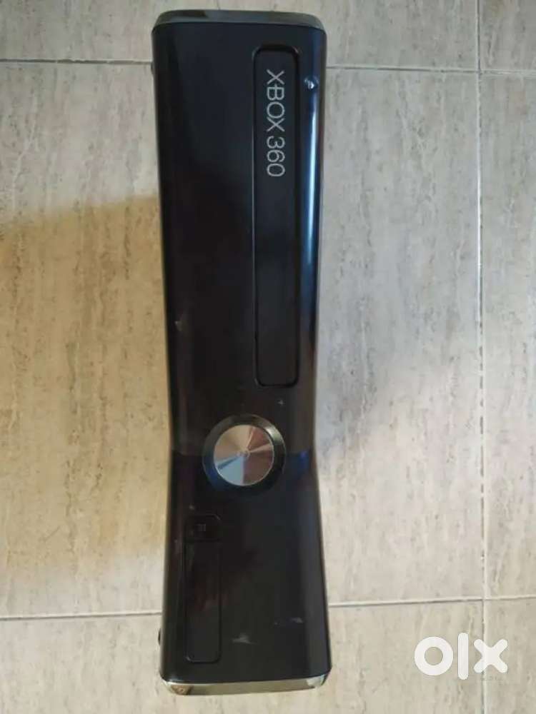X Box 360 512 GB slim model
