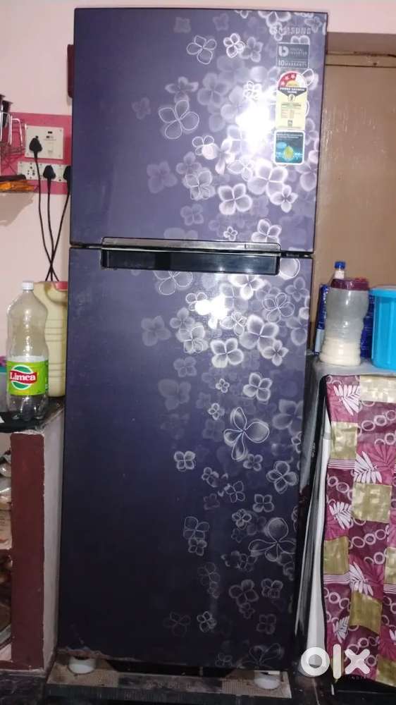 Samsung refrigerator 253Liters