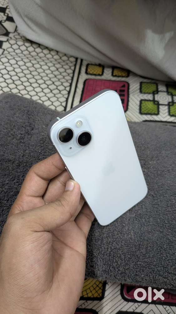 IPHONE 15  White