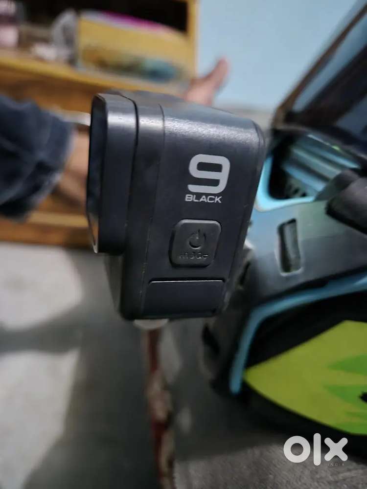 GoPro Hero 9 + sdcard  (2 months old)