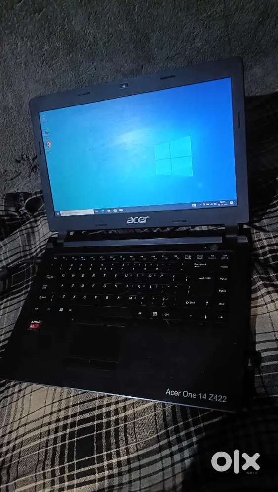 Good Acer laptop 4gb ram 500gb window10 good working conditions