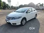2013 city petrol Top model VMT