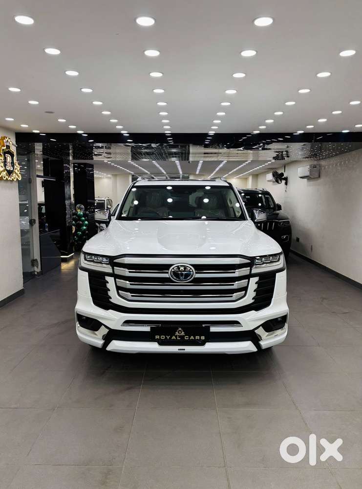 Toyota Land Cruiser ZX petrol, 2025, Petrol