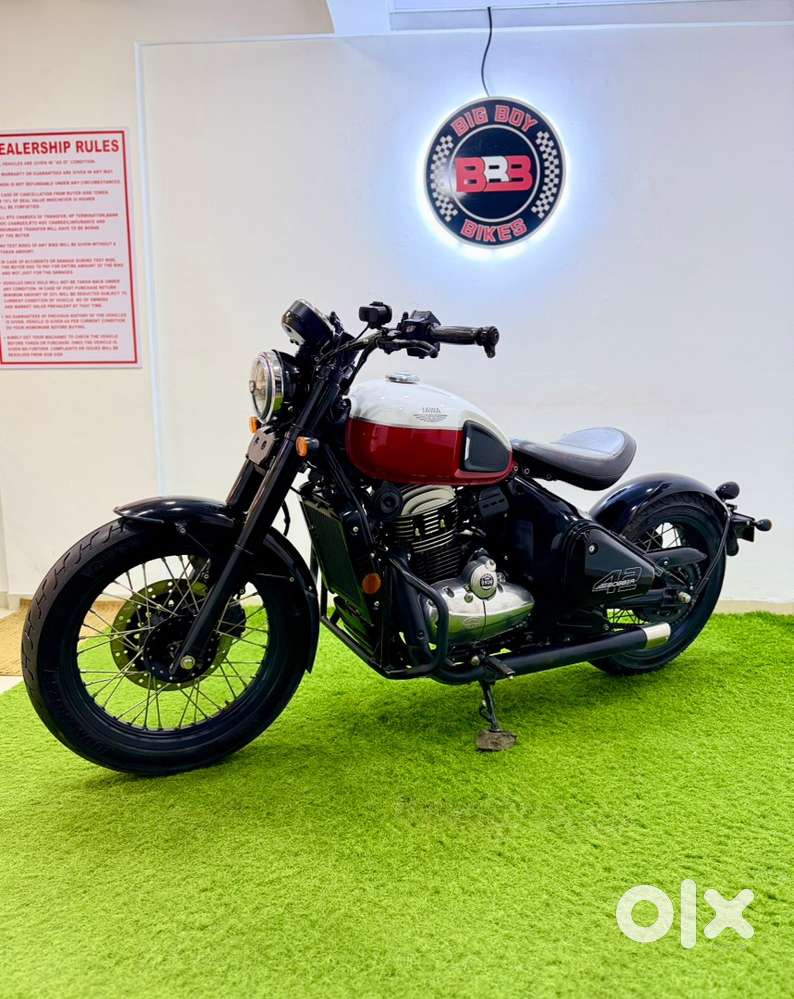 Jawa 42 Bobber. 1 Owner. VIP NO. Yezdi Honda Royal Enfield