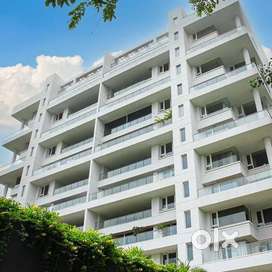 A 7000 Sqft 4Bhk Flat Available For Sale In Boat Club Road, Pune