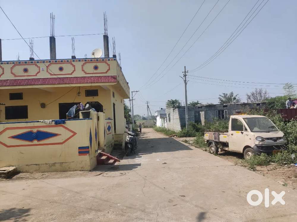 FULL LRS PAID 125 SQ YADS EAST FACE RESIDENTIOL PLOT NARAPALLY