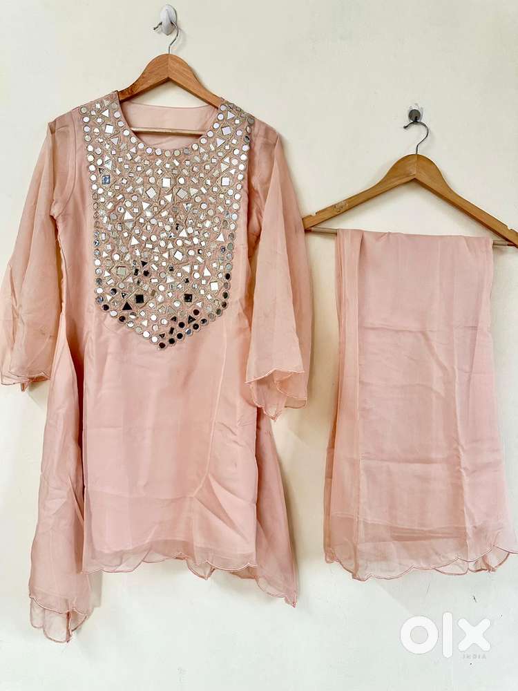 Need Assistance for germents business(only ladies