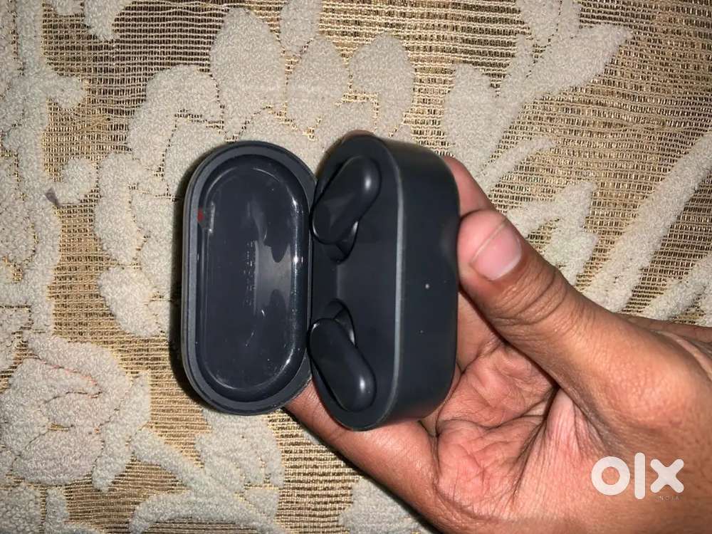 Bhot Acha sound hai base bhot Acha hai mint condition