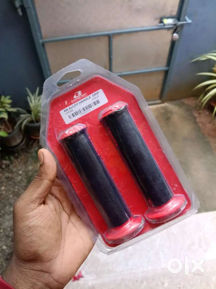 Rcb grip  red colour