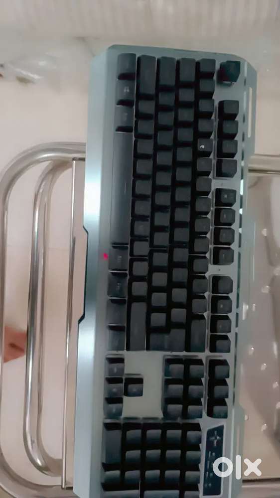 Laptop stand khurasi wairless keyboard n mouse