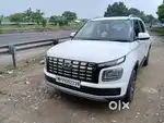 Hyundai New Venue 2023 december  Petrol 19500 Km Driven