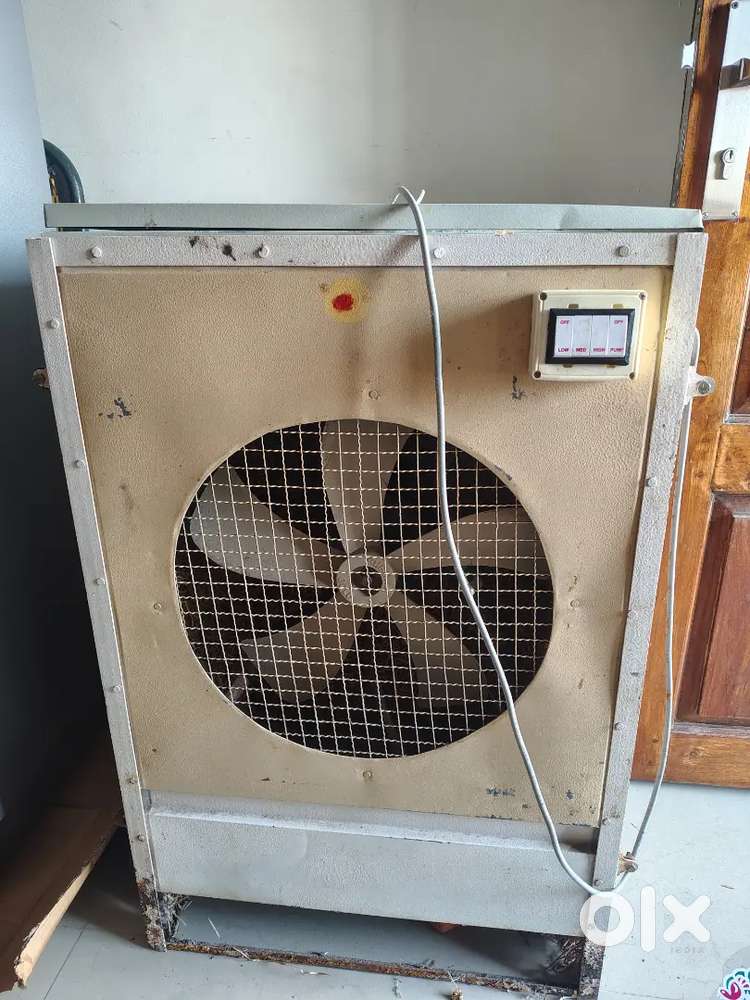 4 feet height air cooler metel body good condition