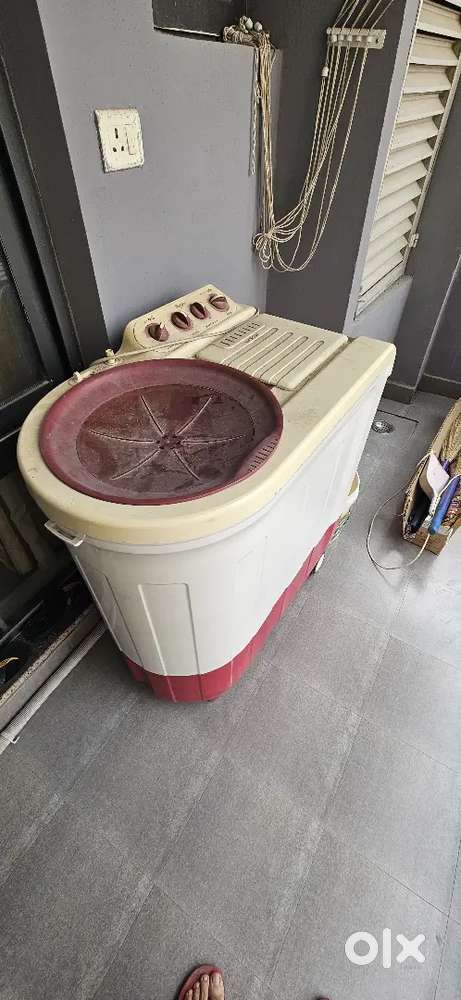 Whirlpool washing machine 8kg semi automatic