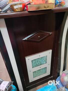 Shop counter