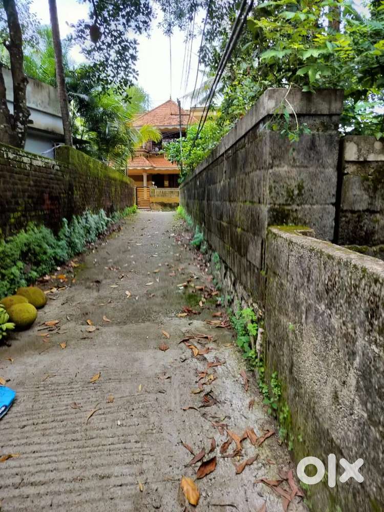 *FOR SALE: Great Property in a Growing Area!*