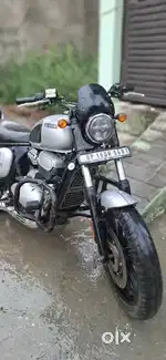 Yezdi roadster silver crome