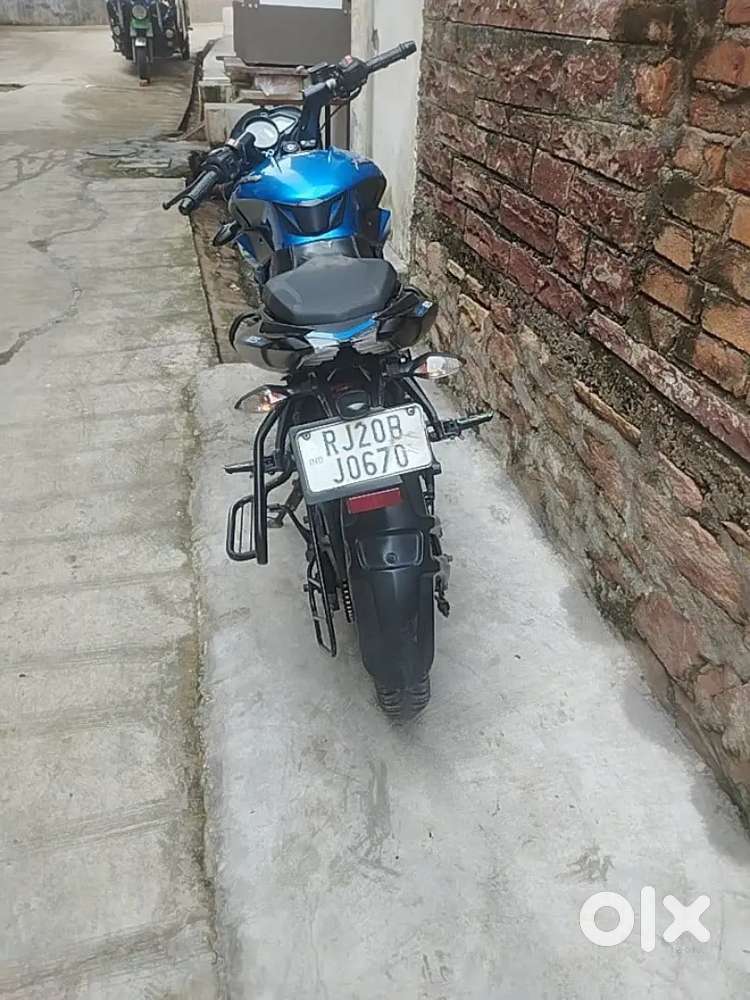 Bajaj plsesr ns 125 bule color good gundisun