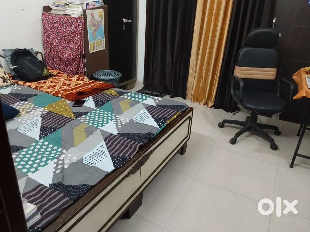 Required Girl Roommate