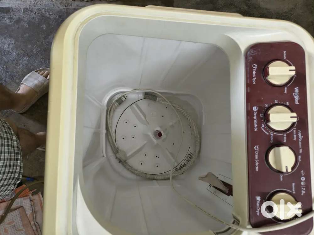 Whirlpool 7 kg semi automatic washing machine