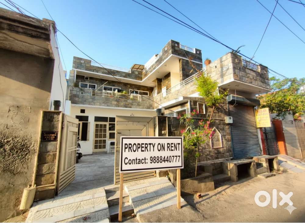 GROUND FLOOR ON RENT FOR FAMILY