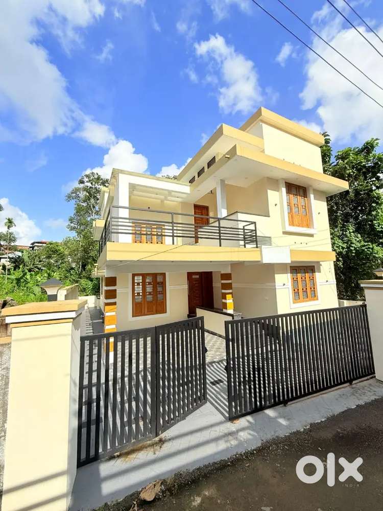 CHANGANACHERRY - THENGANA ROAD 05 BHK NEW HOUSE FOR SALE