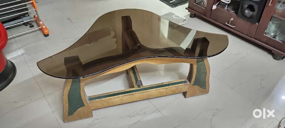 Teapoy table ( antique piece) Heavy weight 92kg, Top glass frame