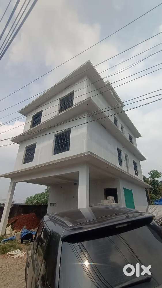 Hostel building for rent near kakkand near Csez