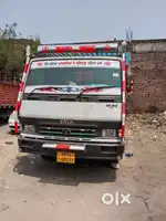 Tata lpt 407 modal 2018 engal new body 14 futti all tyer new 4 year te