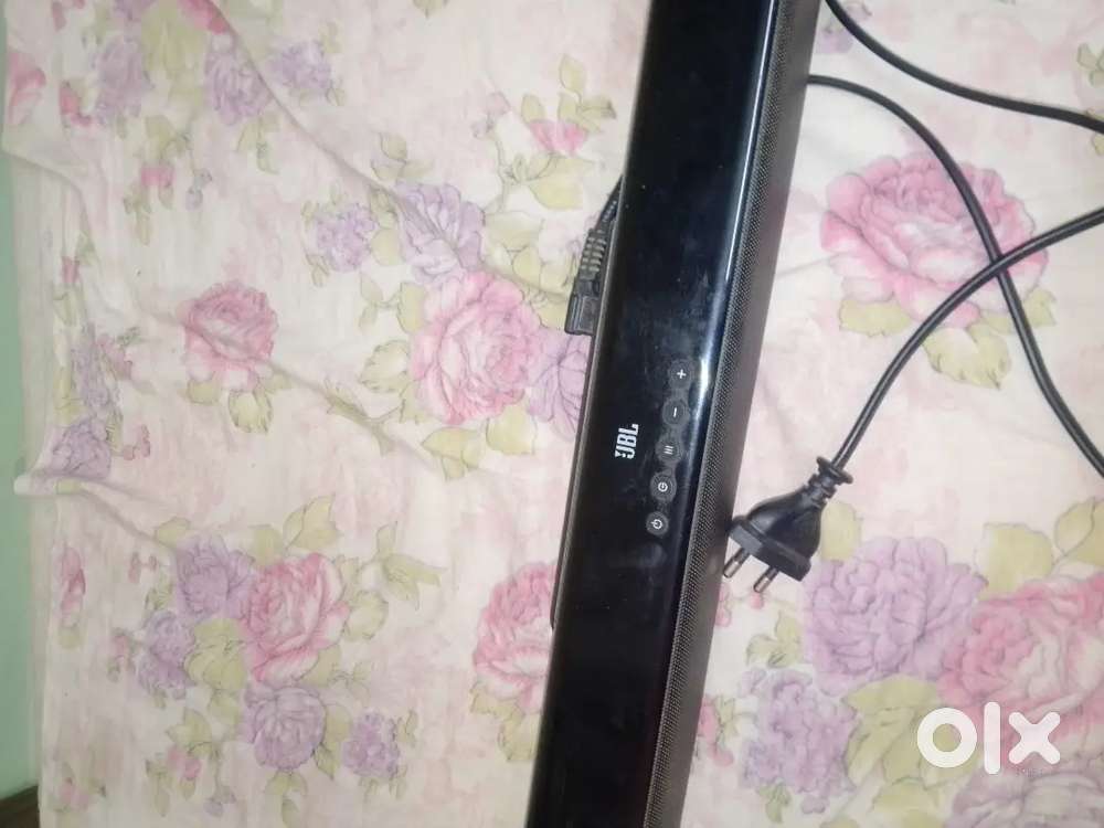 JBL sound bar and hupar