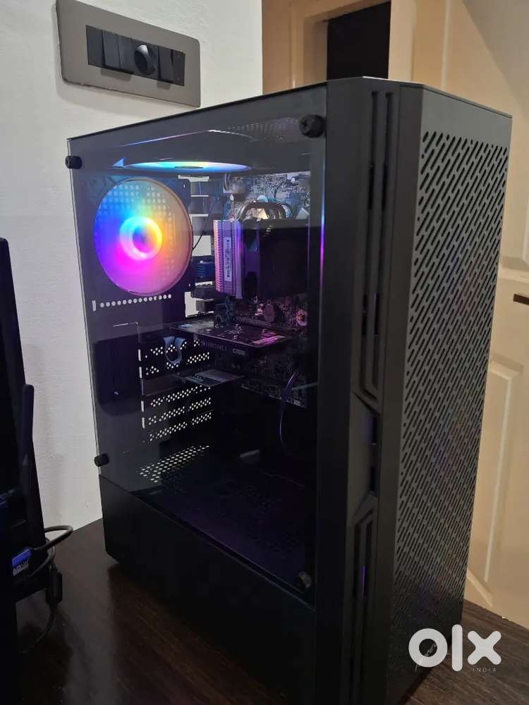 Pc with gamming cabinet