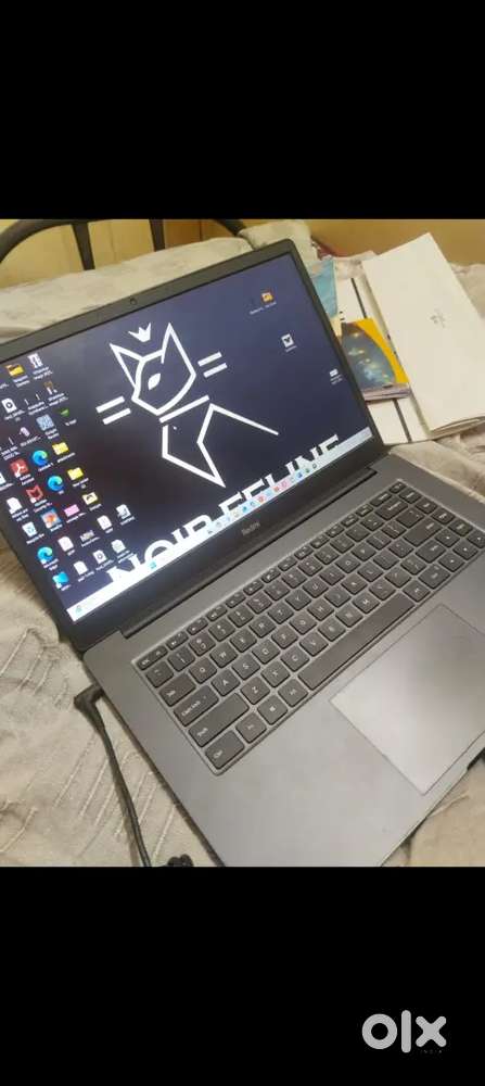 Redmi notebook pro 15
8gb ram, SSD, i5, 11 th gen, iris xe graphics
