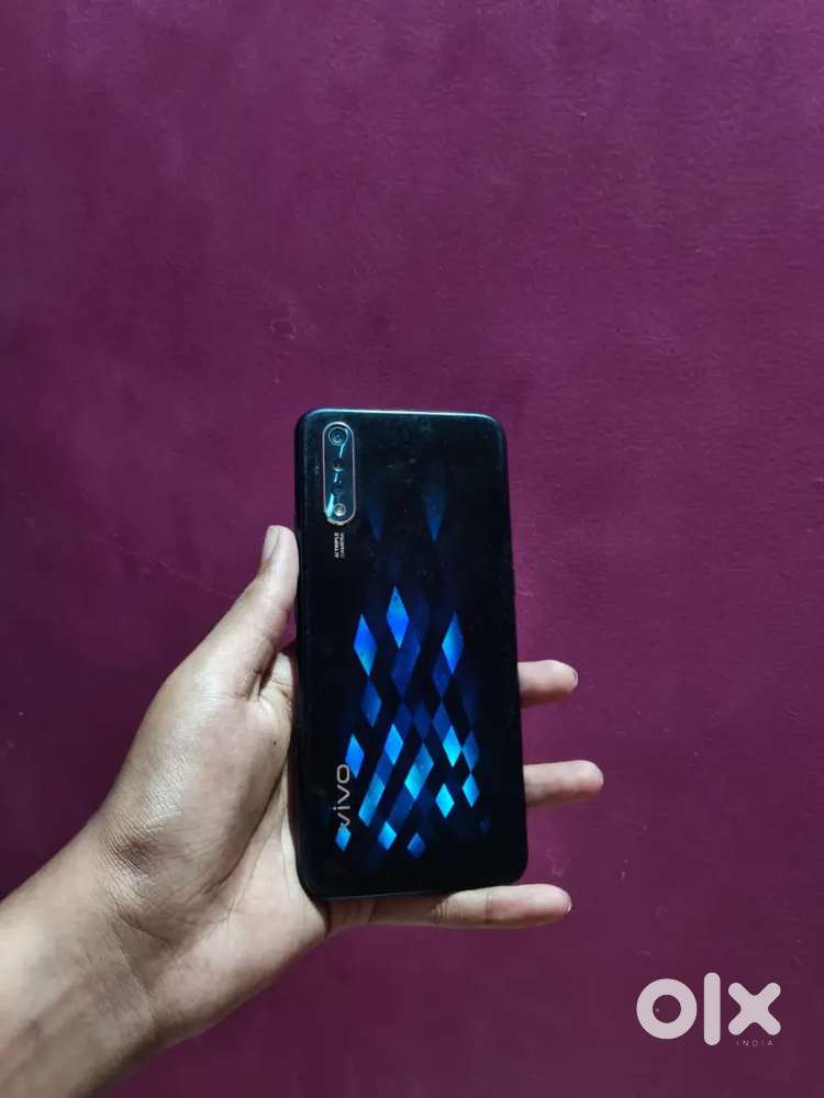 Vivo S1 4/128gb with fully loaded features at cheapest price
