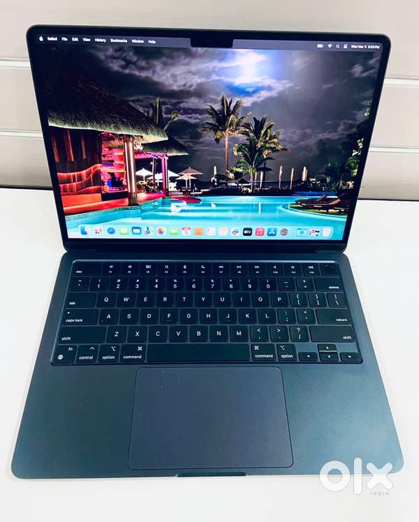 ( Mac huB ) Macbook Air - 13 inchs ( M2-Chip )