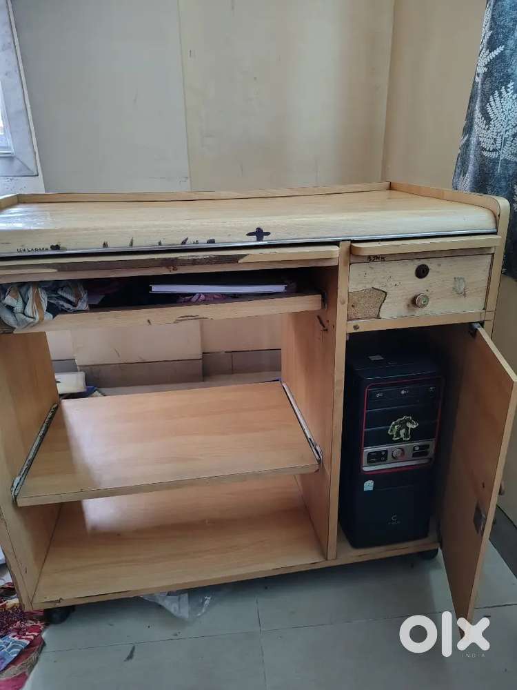 Computer Table