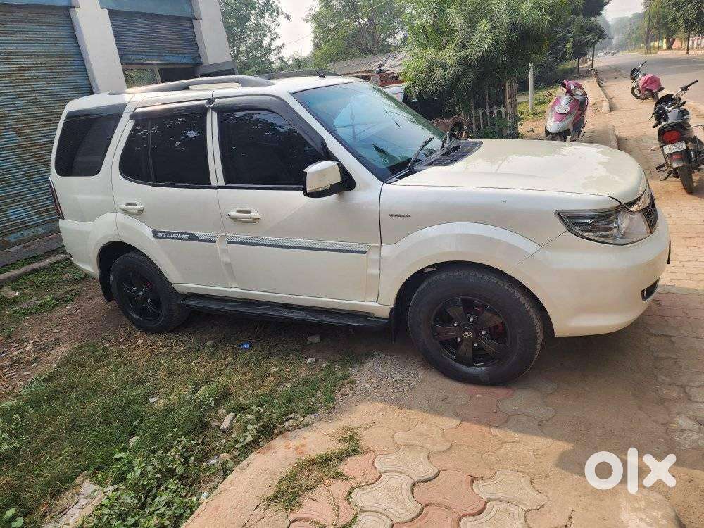 Tata Safari Storme EX, 2016, Diesel