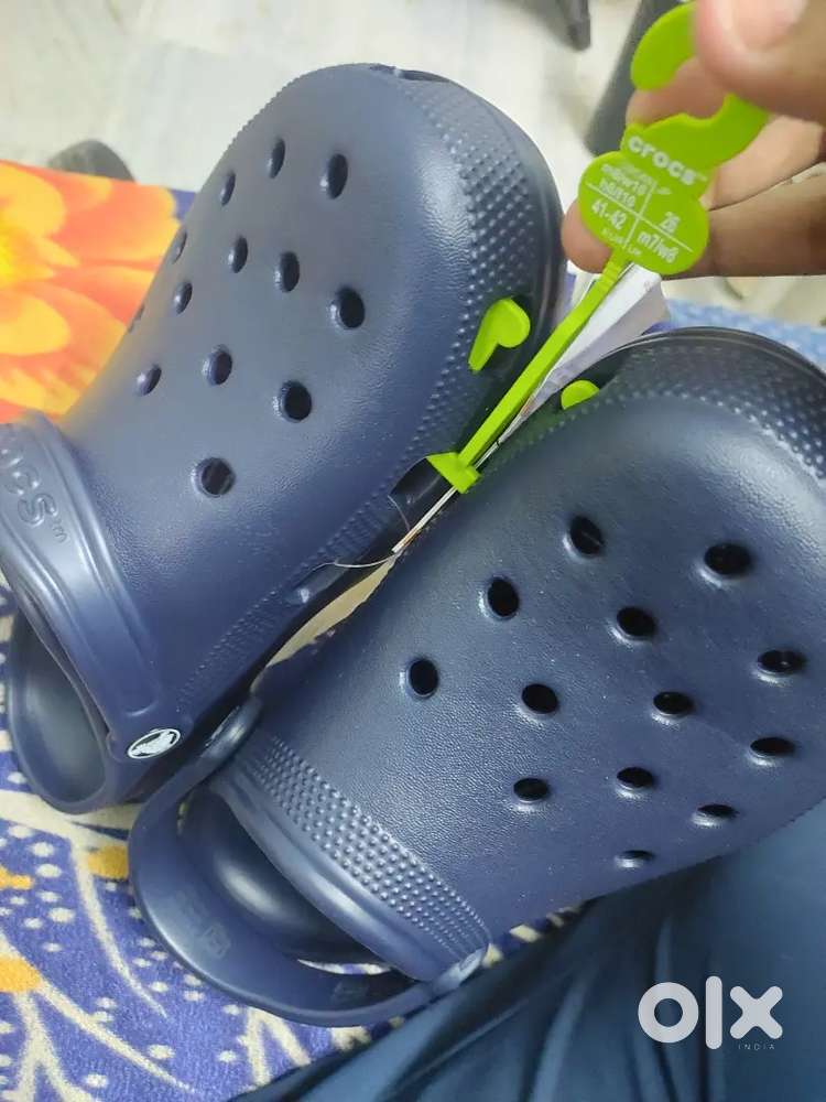 CROCS for man