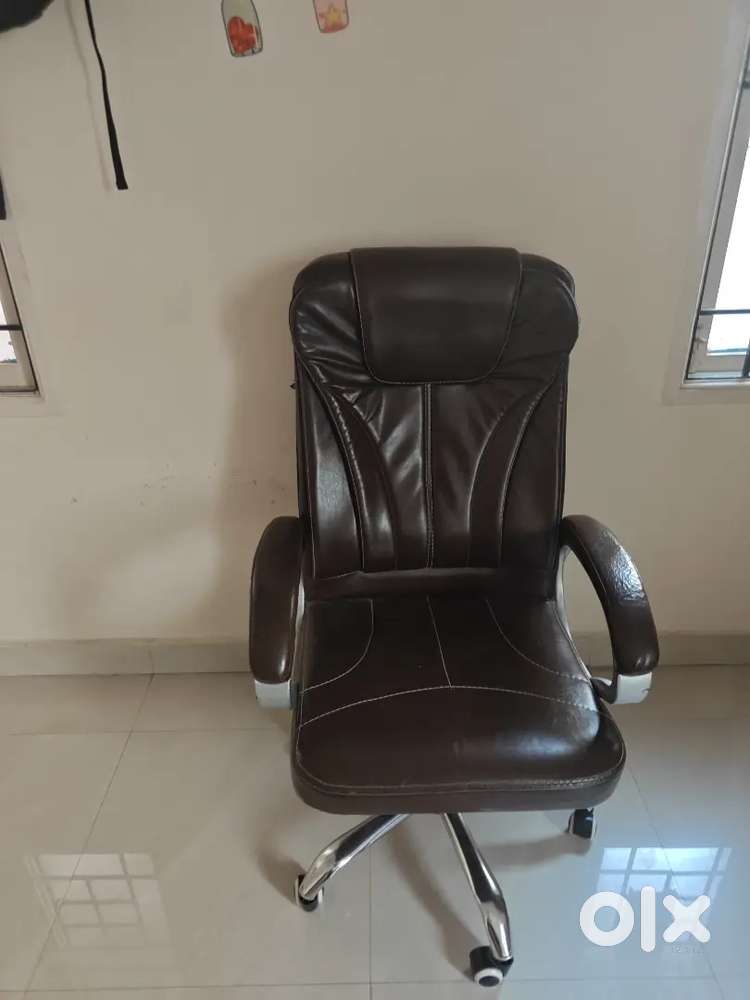 Rocking computer chair