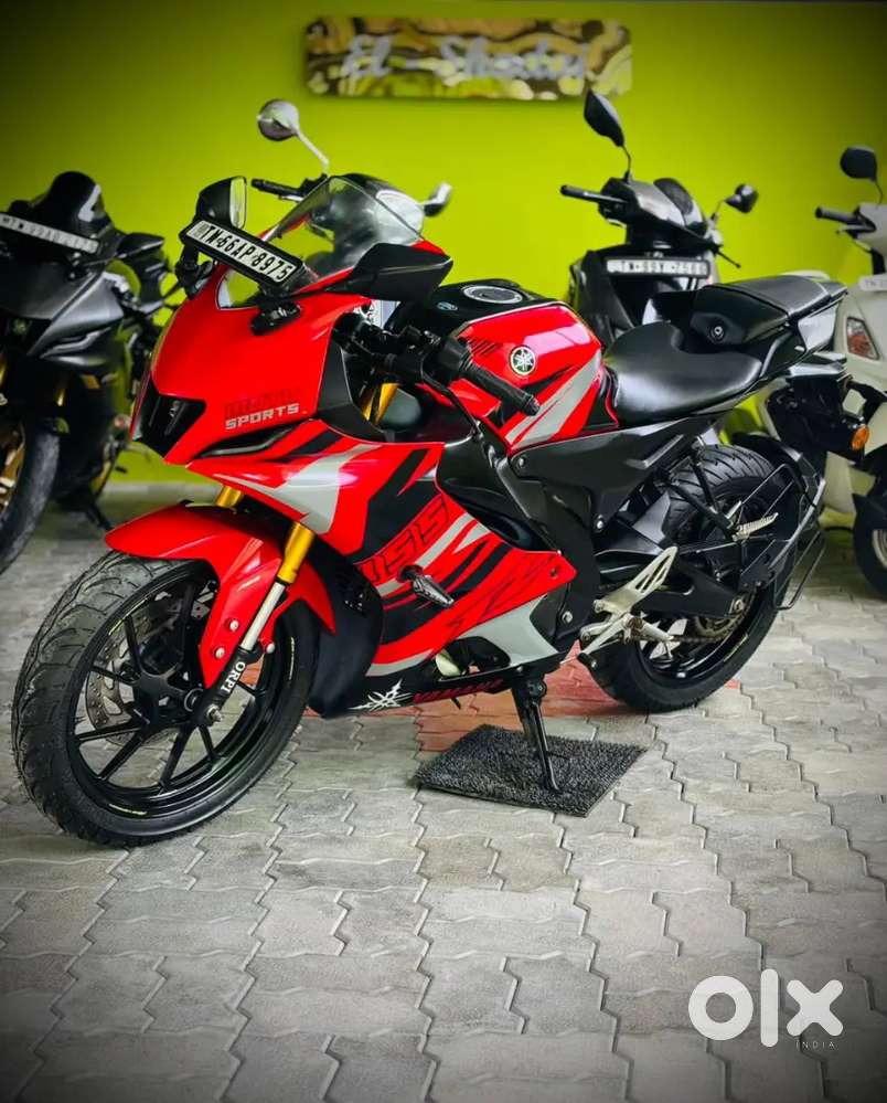 Yamaha R15 V4  2023 Model  finance available down payment RS. 40.000