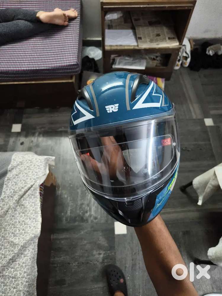 Royal Enfield helmet only 5 days old with Anti fog